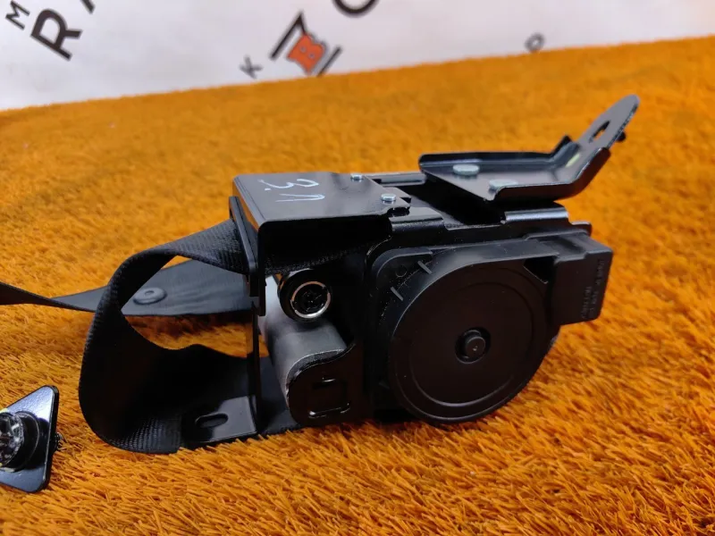 Ремень безопасности