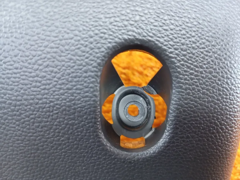 Кожух рулевой колонки