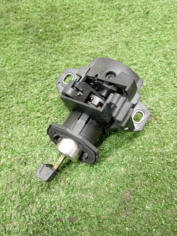 Личинка замка багажника BMW 3-Series 2006 51247167321 E90