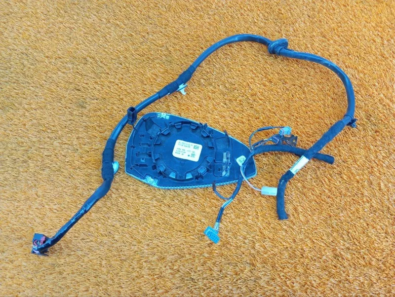 Зеркальный элемент