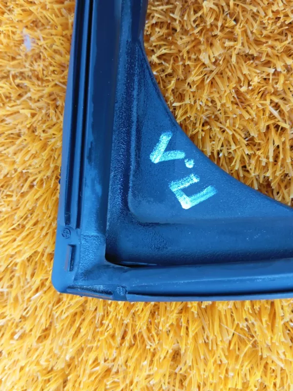 Уплотнитель двери