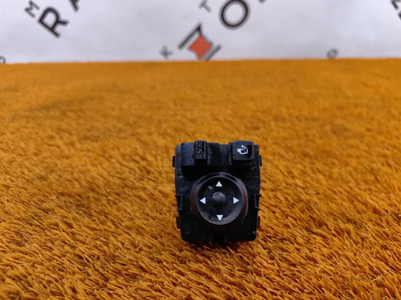 Блок управления зеркалами