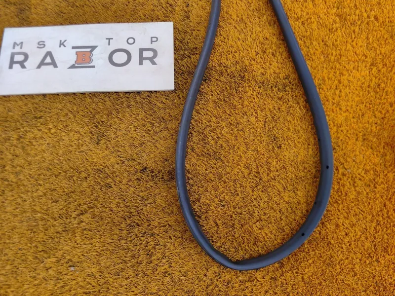 Уплотнитель двери