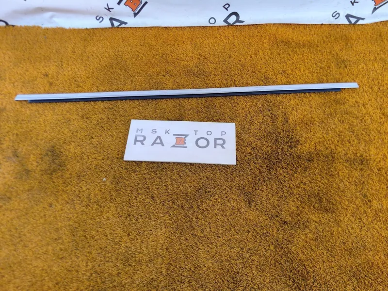 Уплотнитель стекла двери