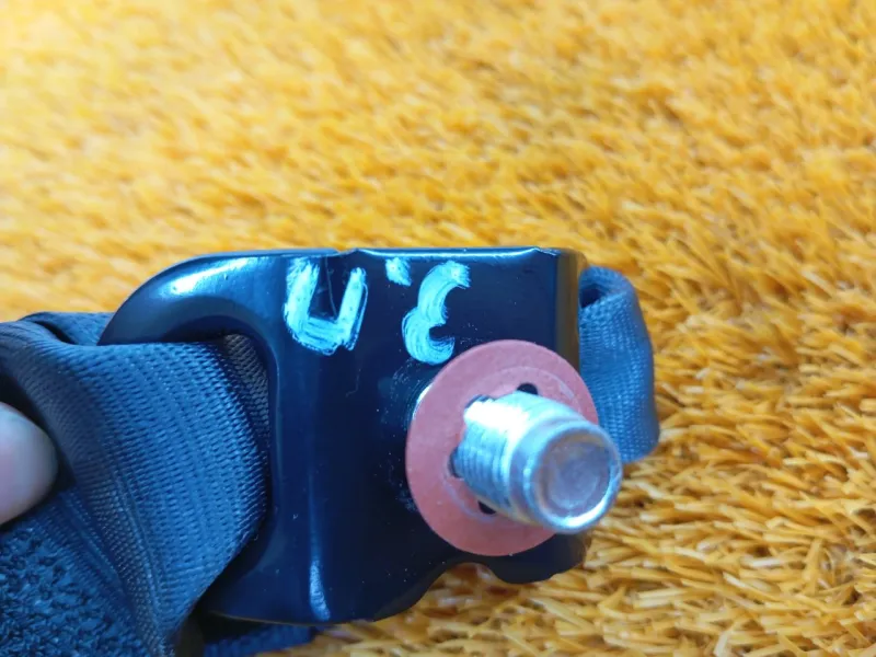 Ответная часть ремня безопасности