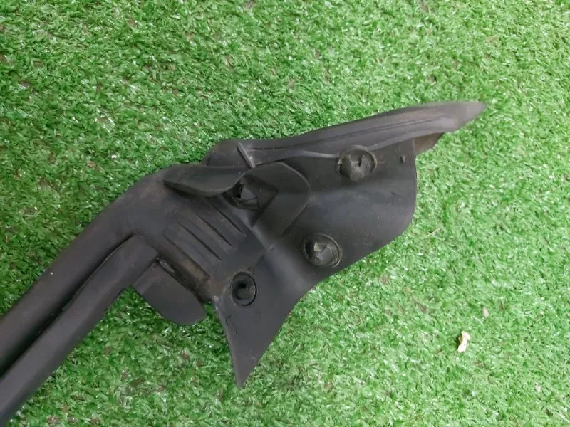 Уплотнитель стекла двери