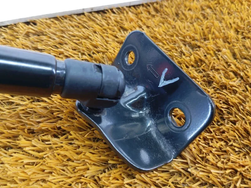 Амортизатор багажника