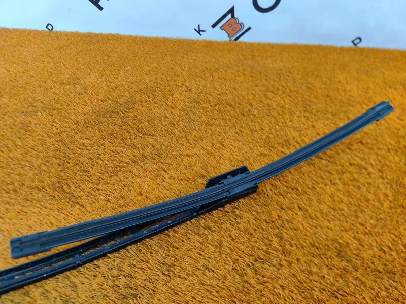 поводок стеклоочистителя