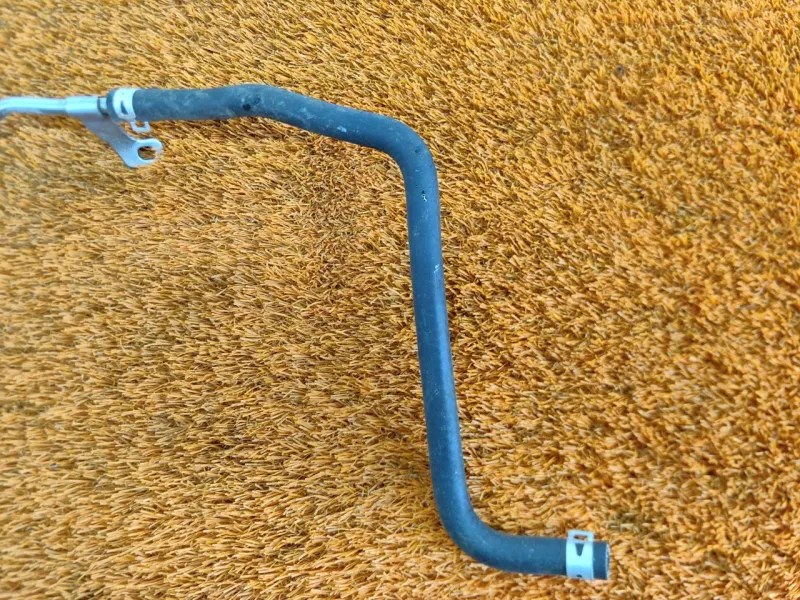 Трубка системы охлаждения