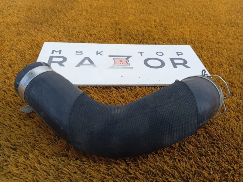 Патрубок интеркулера