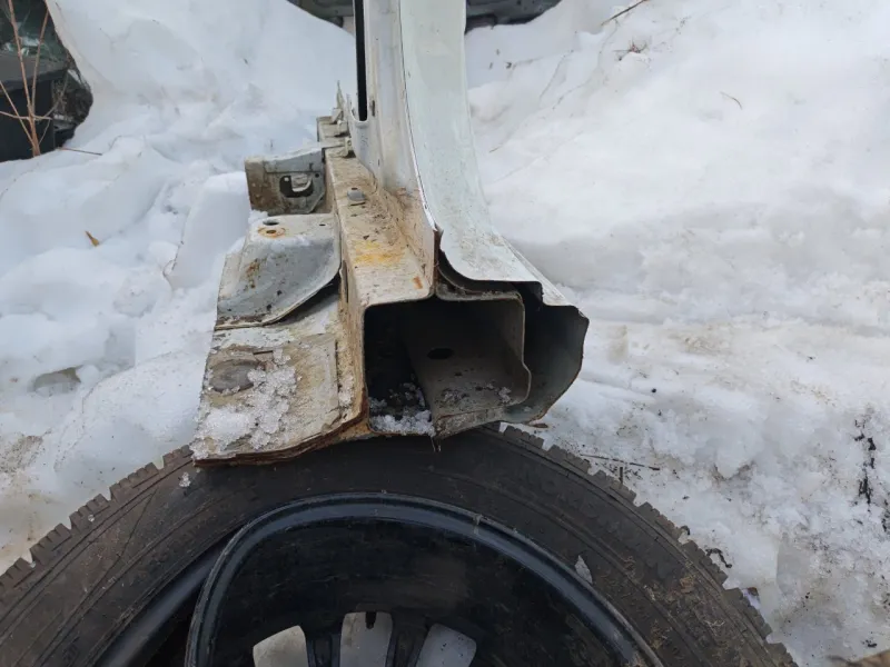 Порог с центральной стойкой