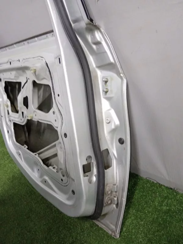 Дверь BMW 3-Series 2006 41007203647 E90, задняя левая