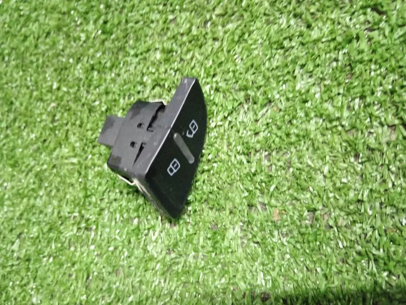 Кнопка центрального замка