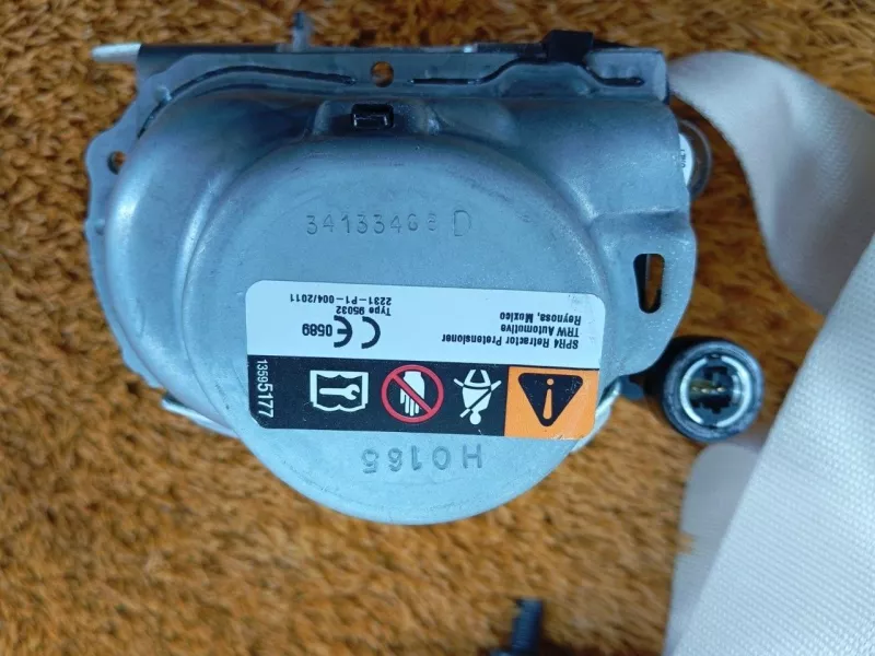 Ремень безопасности