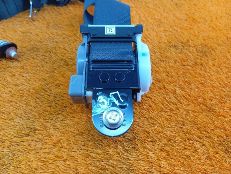 Ремень безопасности