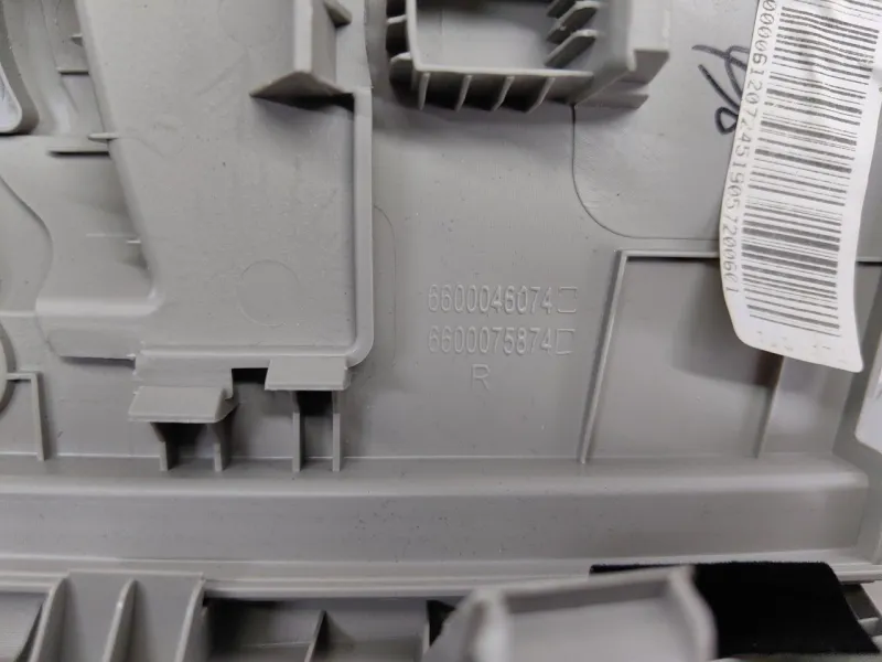 Накладка на стойку кузова