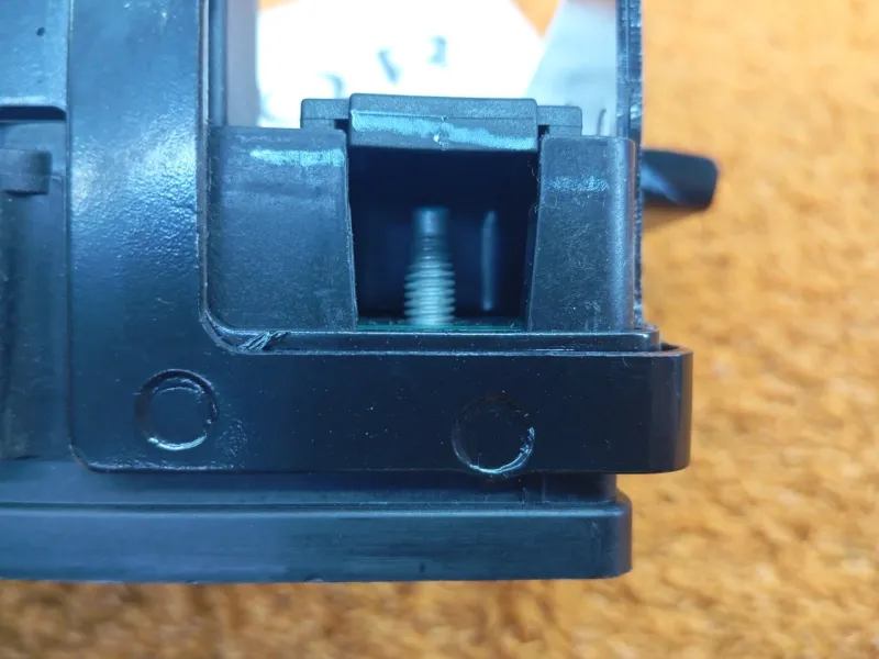 Блок предохранителей под капот