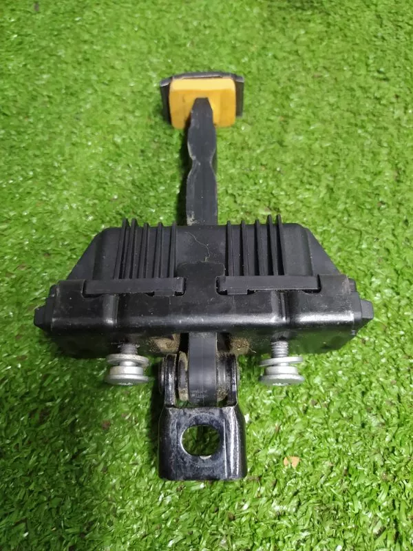 Ограничитель двери