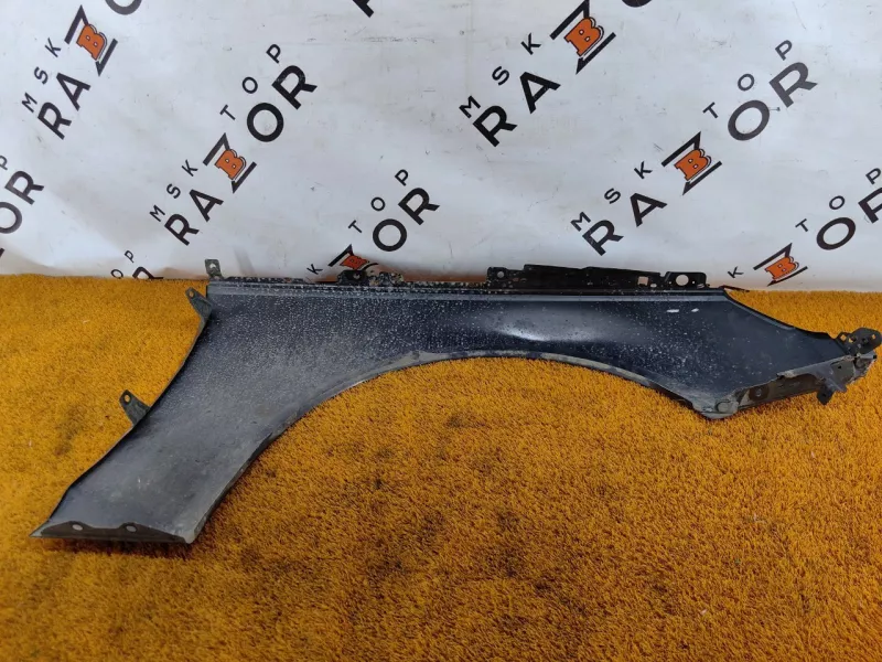Крыло Audi A4 2017 8W0821105A B9, переднее левое