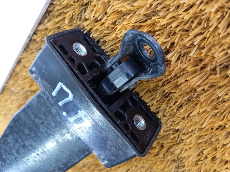 Ограничитель двери