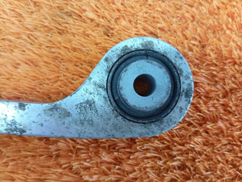 Стойка стабилизатора