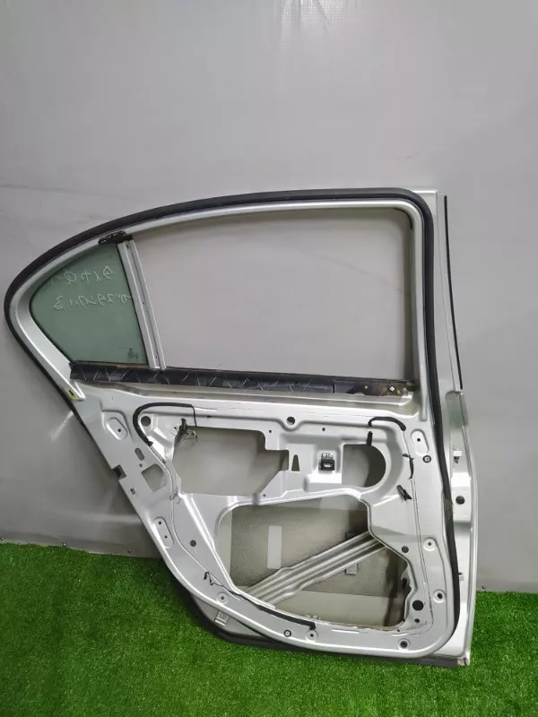 Дверь BMW 5-Series 2004 41527202341 E60, задняя левая