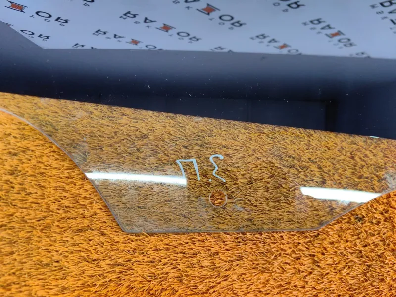 Стекло двери