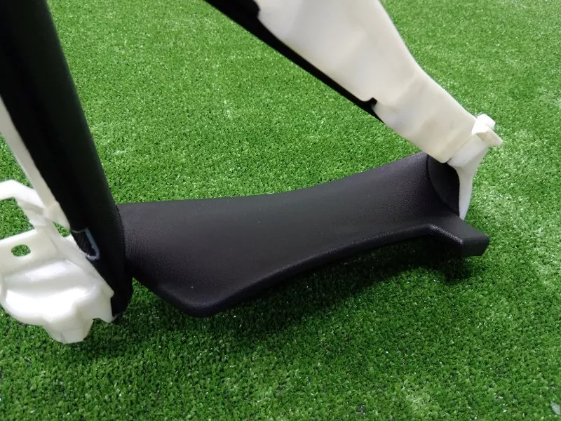 Накладка на стойку кузова