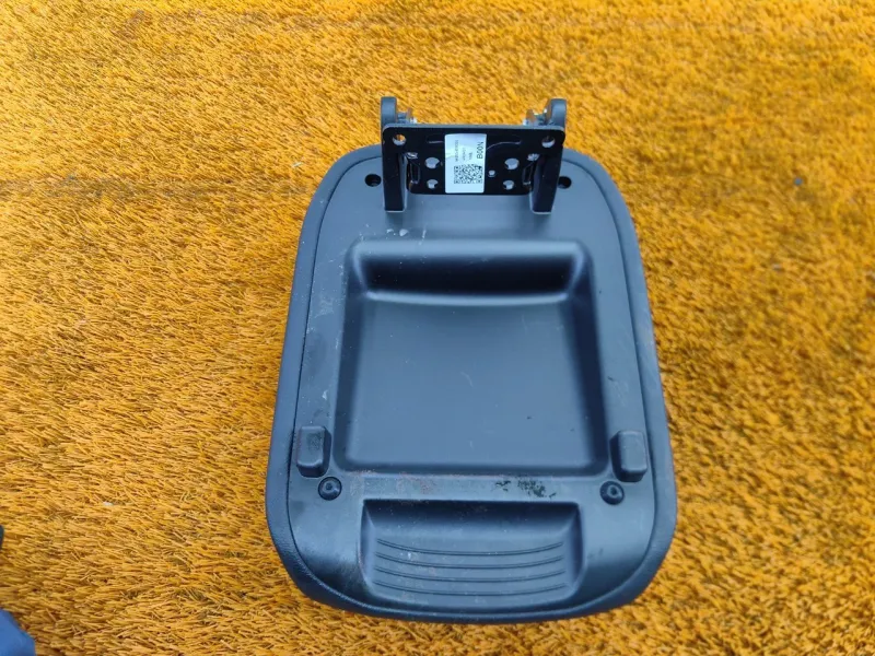 Подлокотник