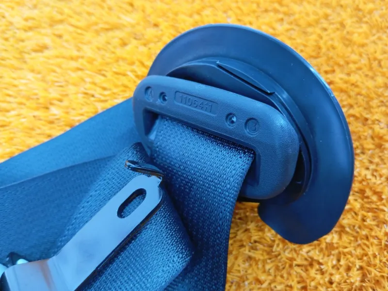 Ремень безопасности