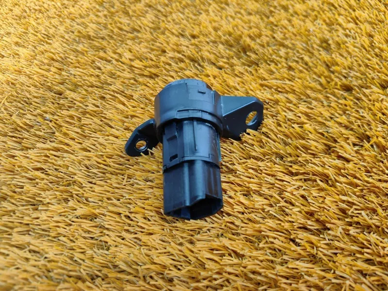 Кнопка запуска двигателя