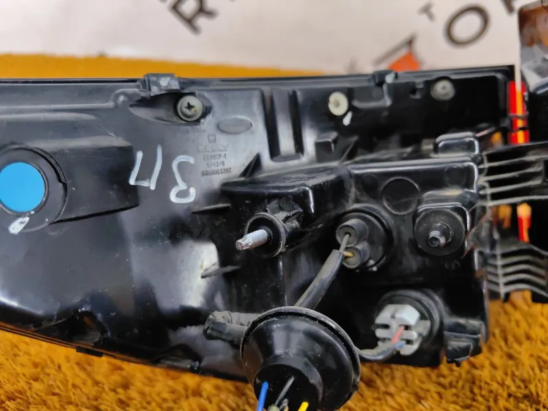 Фонарь задний