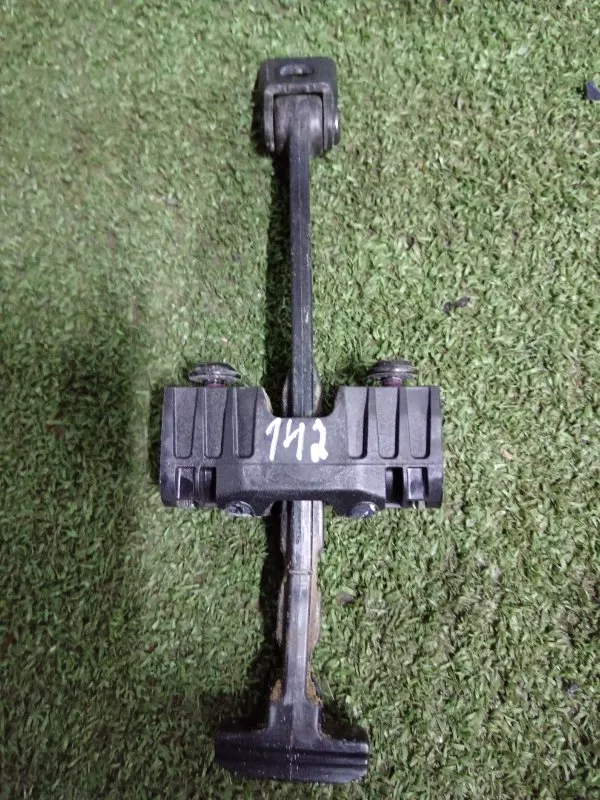 Ограничитель двери