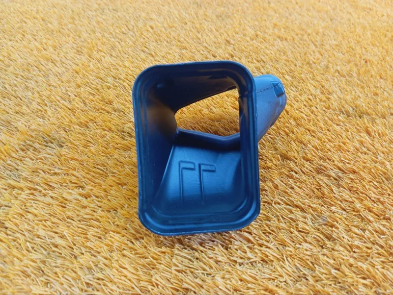 Воздуховод отопителя