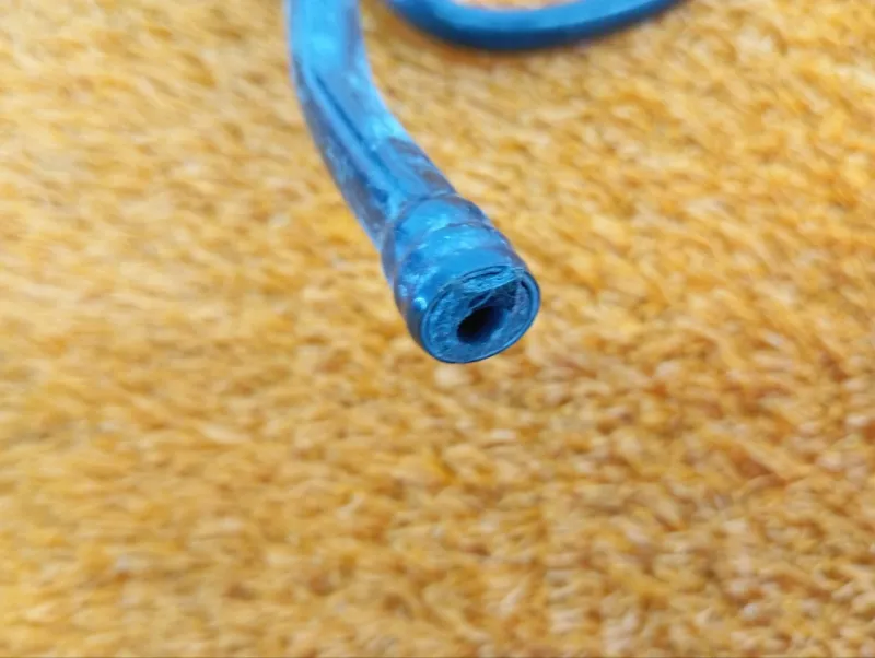 Трубка топливная