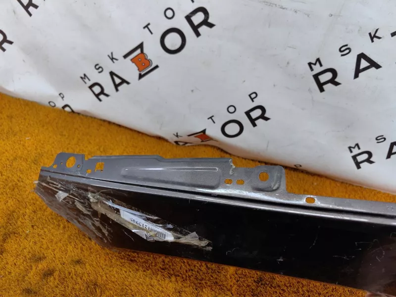 Крыло Audi A4 2017 8W0821105A B9, переднее левое