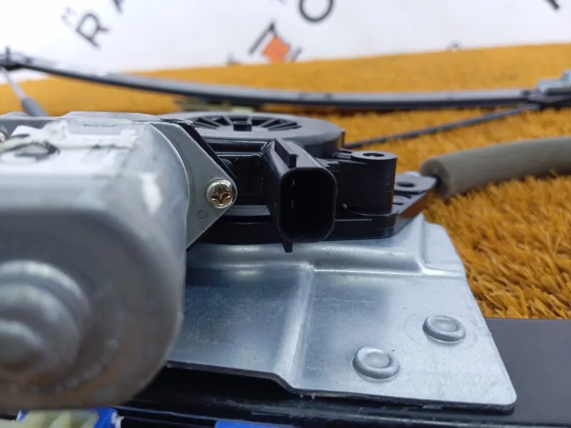 Стеклоподъемник