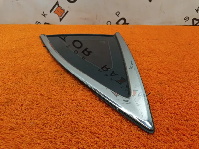 Форточка задняя