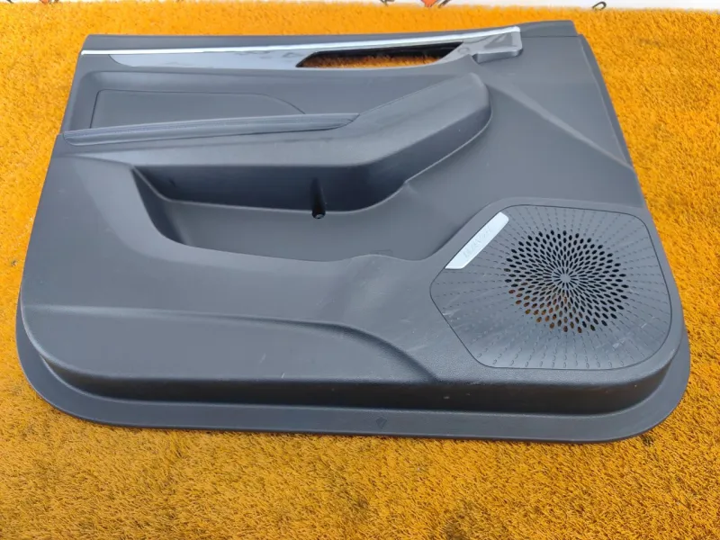 Обшивка двери