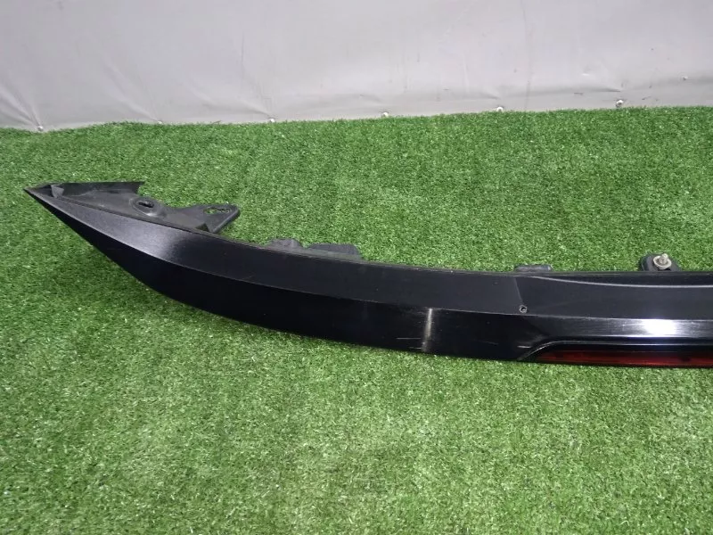 Кронштейн спойлера двери багажника