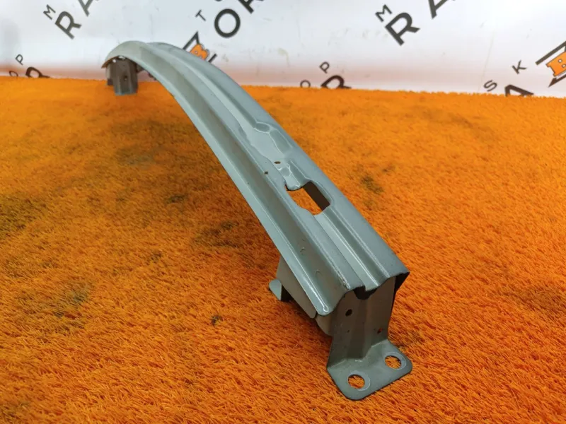 Усилитель бампера