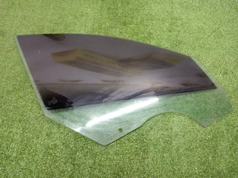 Стекло двери BMW 7-Series 2010 51337182084 F02, переднее правое