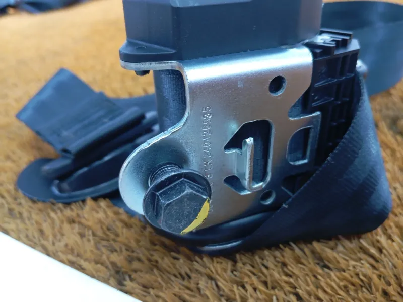 Ремень безопасности