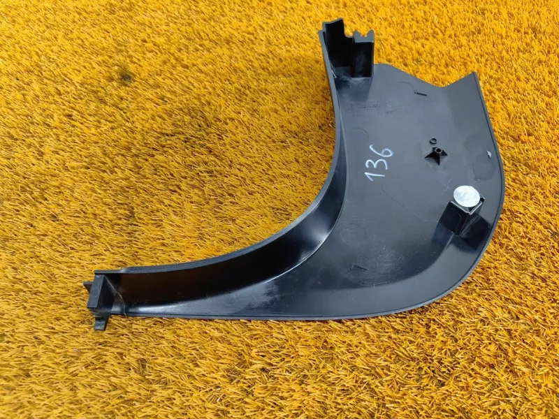 Накладка на порог салона