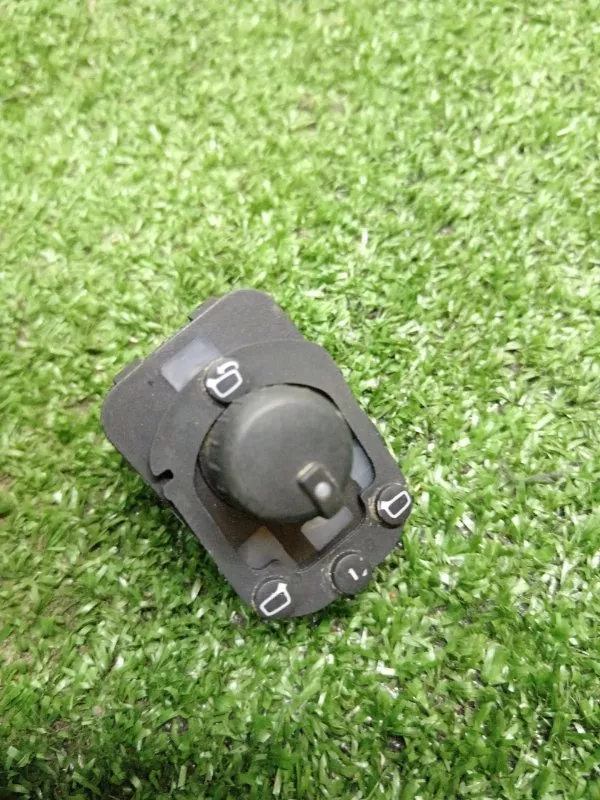 Джойстик регулировки зеркал