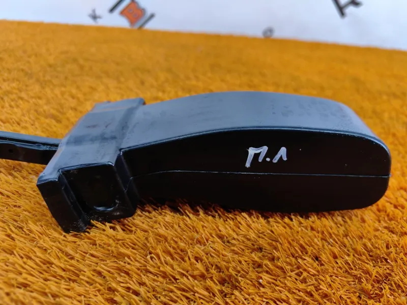 Ограничитель двери