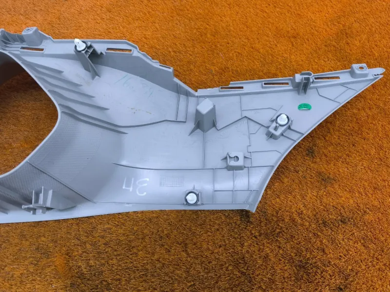 Накладка на стойку кузова