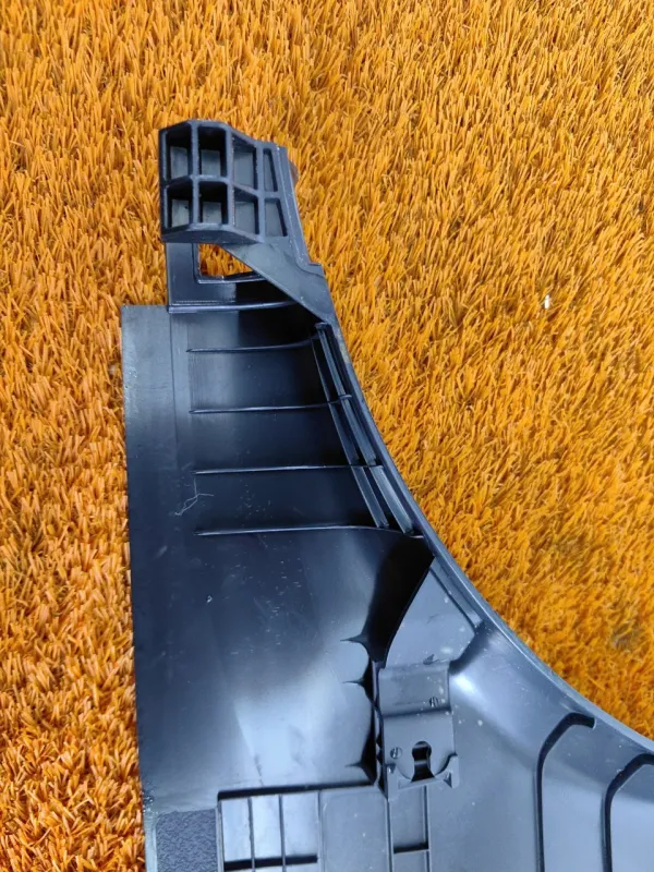 Обшивка центральной стойки