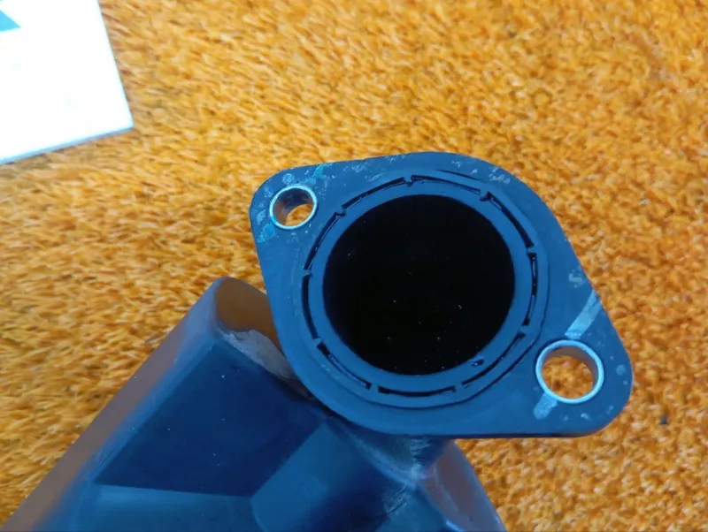 Патрубок интеркулера