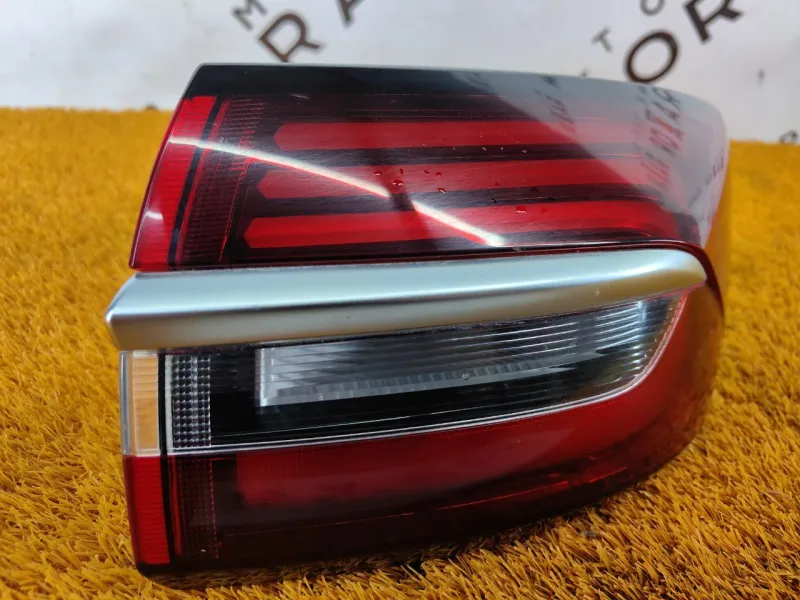 Фонарь задний